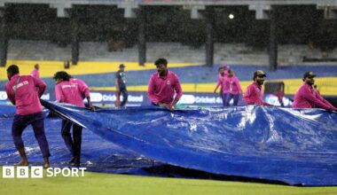 Sophie Ecclestone (left) and Sophie Devine (right)