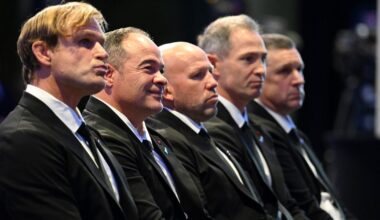 Ex-All Black fuels speculation of rift between Robertson's coaching staff