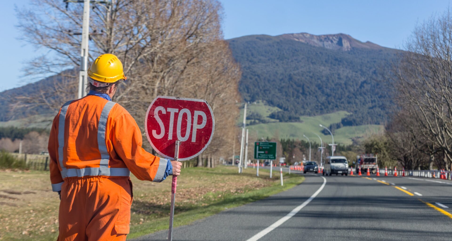 SunLive - Road workers abused, hit, ignored by drivers