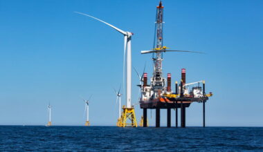 Potential wind slowdown threatens renewable energy and fuels heat domes