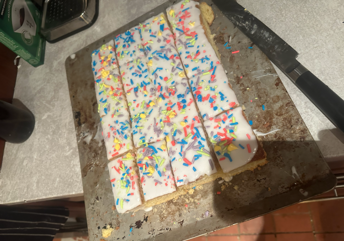 School cakes in a big square