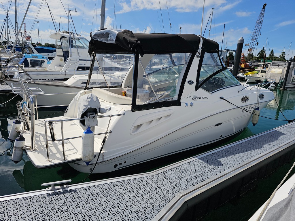 Sea Ray Sundancer 275 (2006)