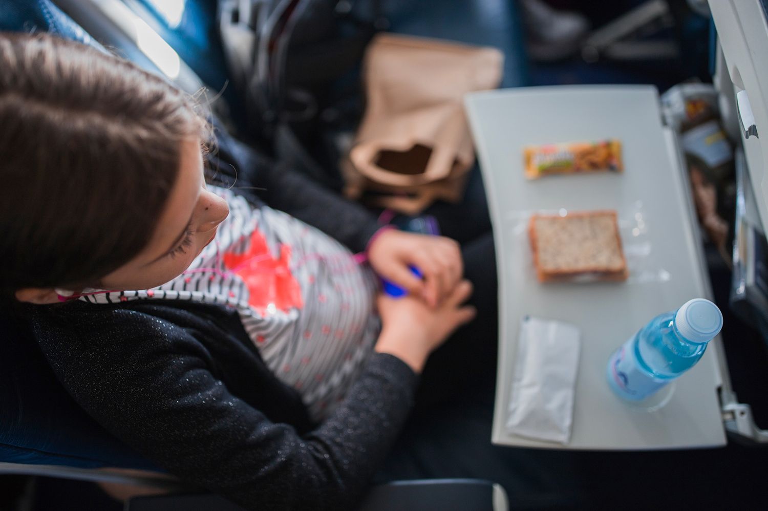 We Asked 7 Nutritionists What to Eat On a Flight—and This Is What They Recommend