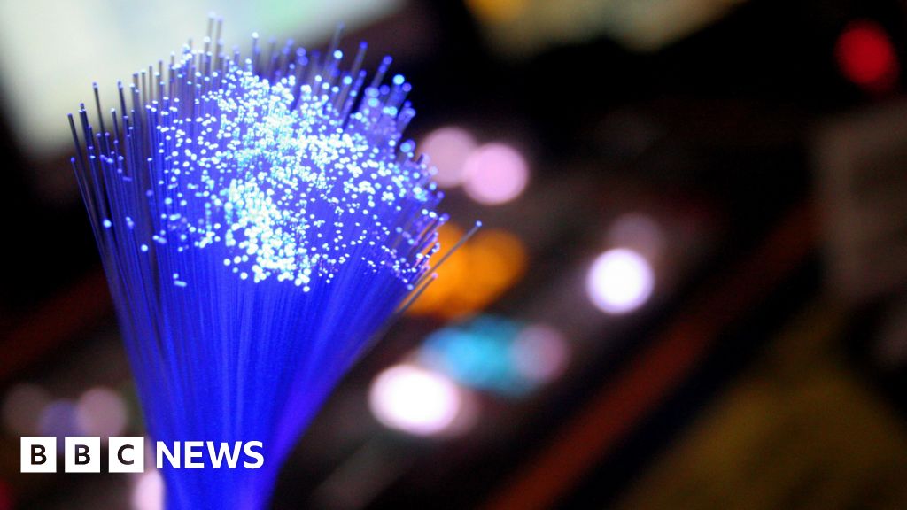 Council's £900k project to improve rural broadband in Derbyshire