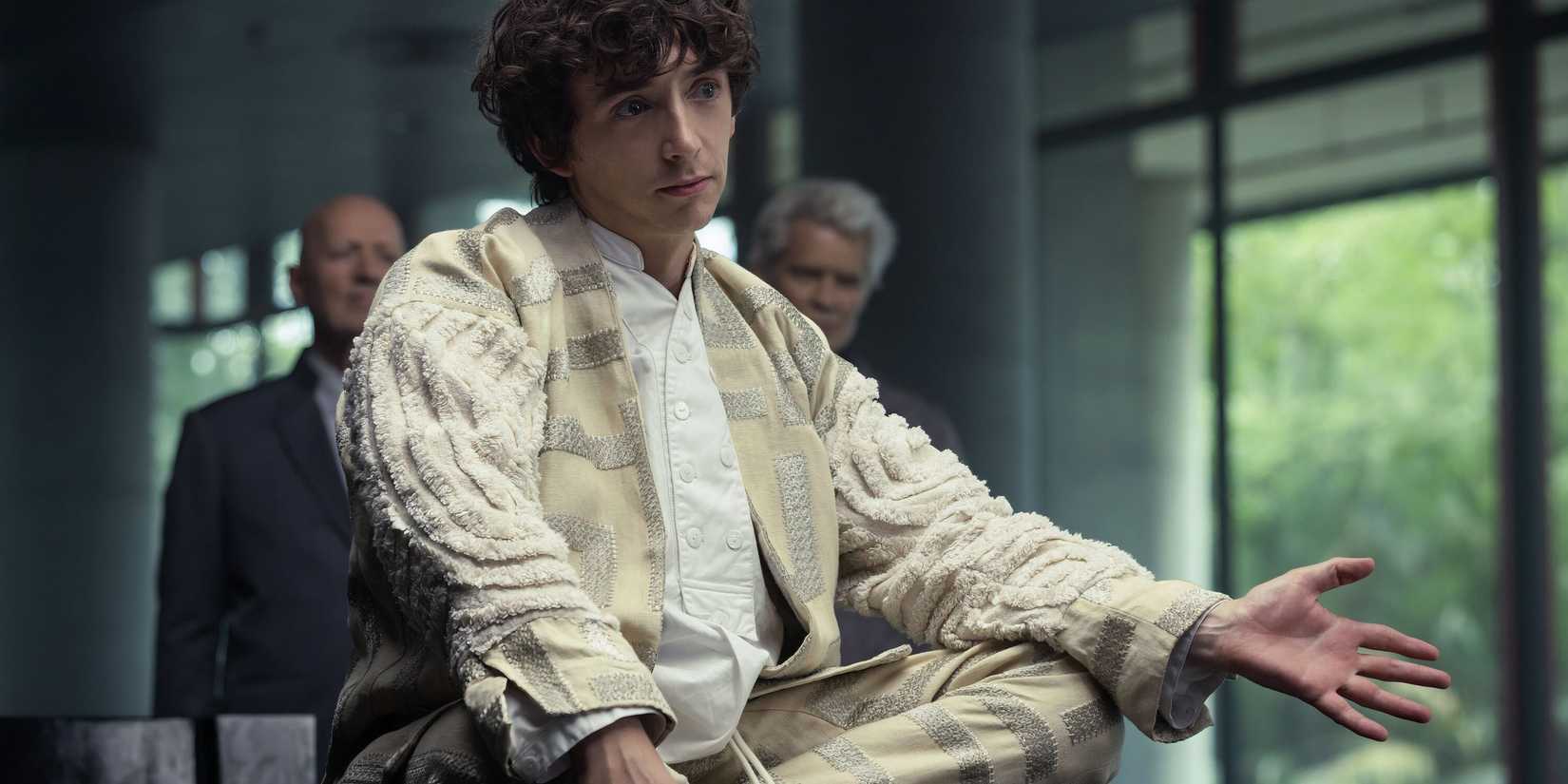 Boy Kavalier sitting on a table