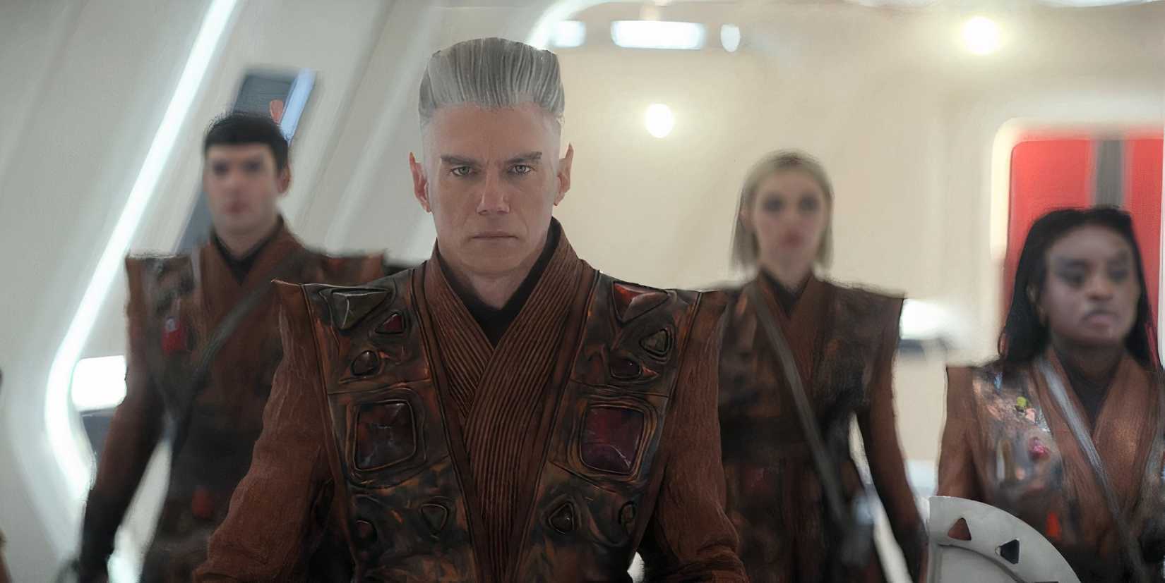 Captain Pike and Vulcans