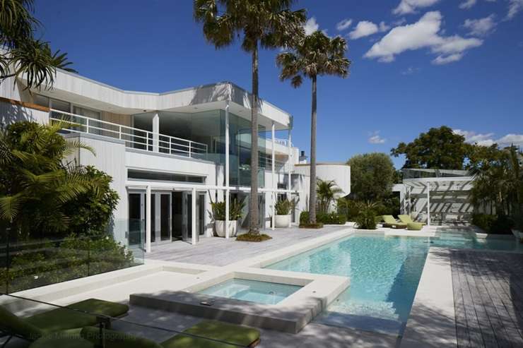 Sea Wall House, on Marine Parade, in Auckland's Herne Bay, was sold for more than $8.1m above its RV. Photo /  George McNabb