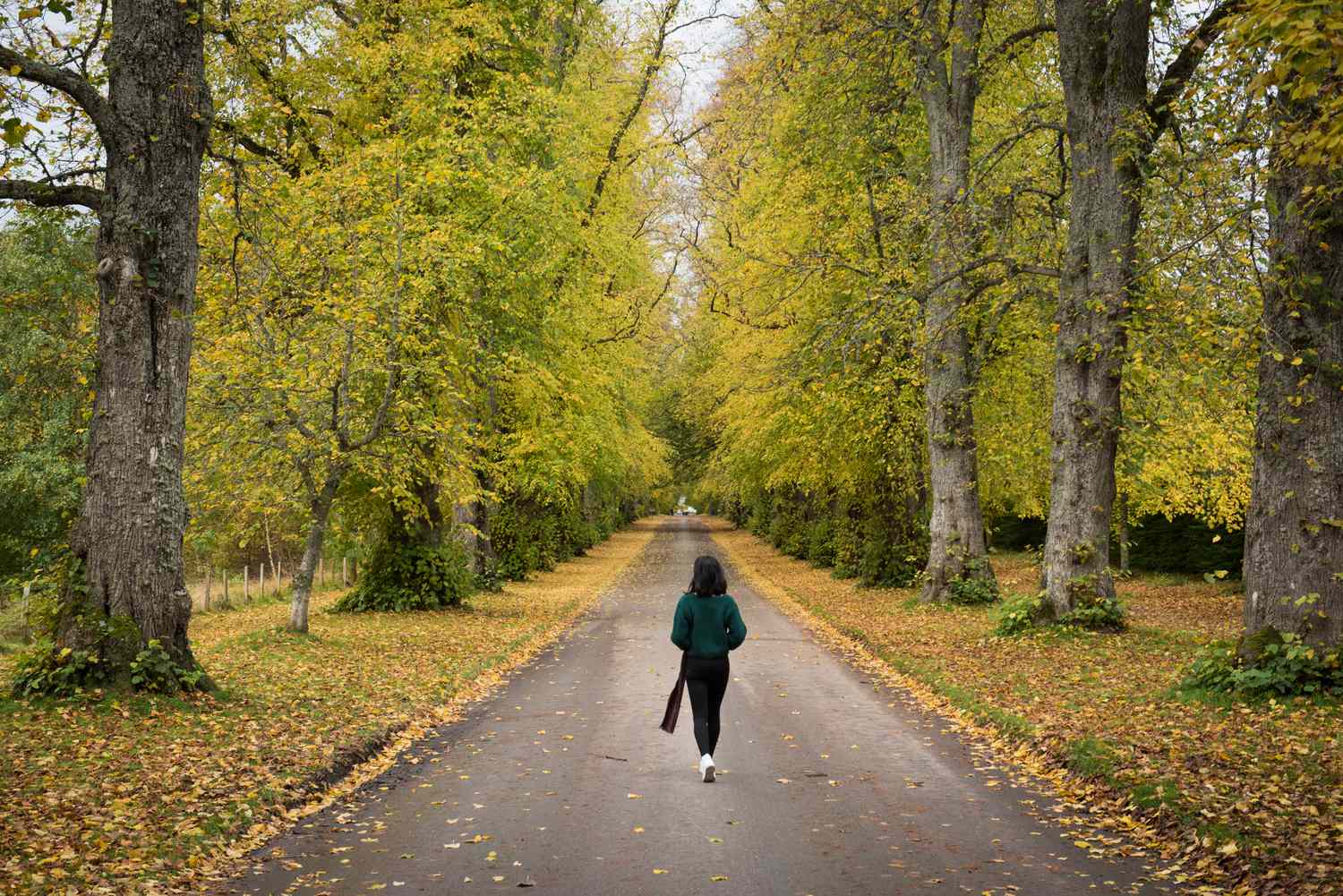 6 Habits That Can Lower Stress in Just 10 Minutes, According to Mental Health Experts