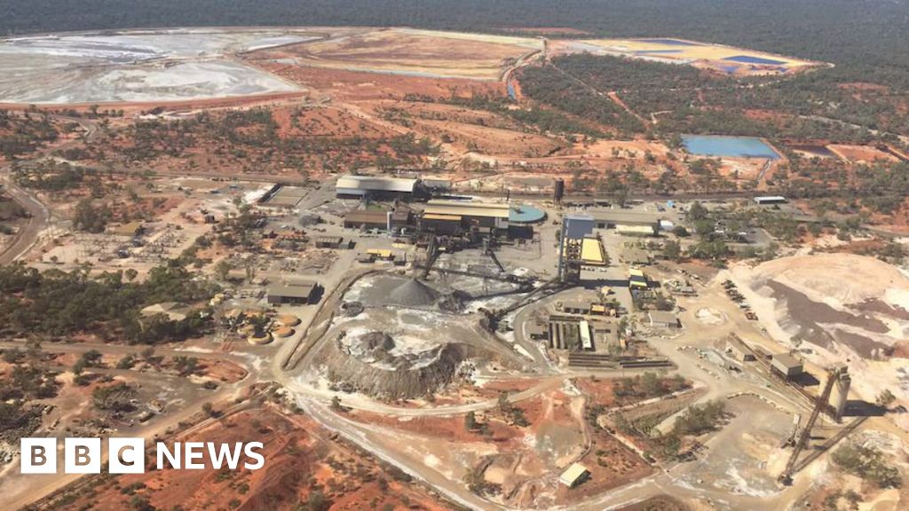 man and woman killed in NSW outback