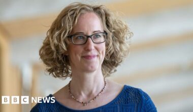 Alister Jack 'undermined' recycling scheme, Lorna Slater says