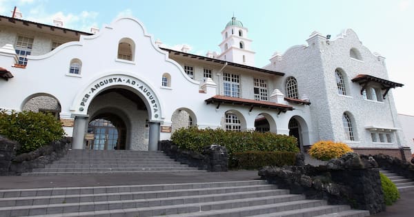Auckland college tells some students to stay home after measles case