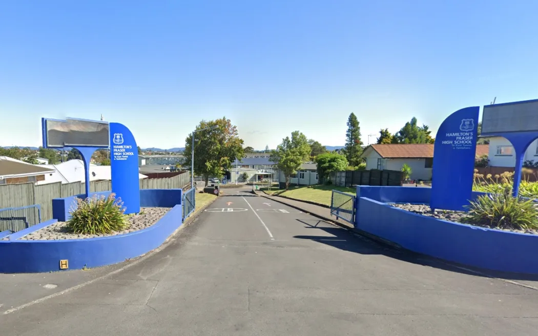 Schoolboy stabbed in suspected kidnapping attempt