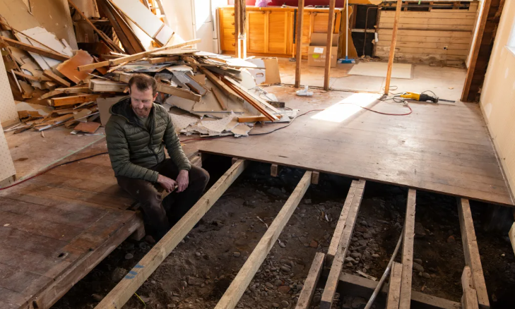 Building firm director accused of ripping off homeowners