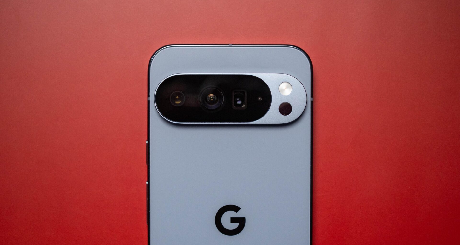 Google Pixel October security patch continues to fix haunting display problems