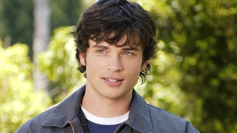 Clark Kent (Tom Welling) stands outside on Smallville