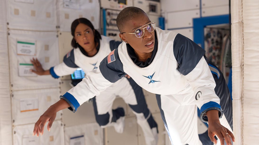 Angela Bassett and Aisha Hinds, 9-1-1