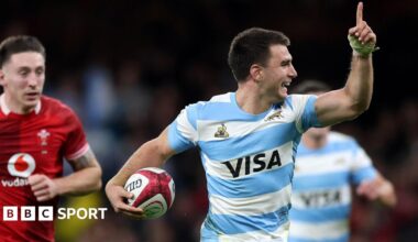 Geronimo Prisciantelli of Argentina heads to the line for his side's sixth try with Josh Adams trailing in his wake