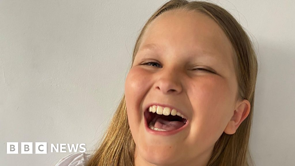 Mia Lucas was let down by hospital, mum tells inquest