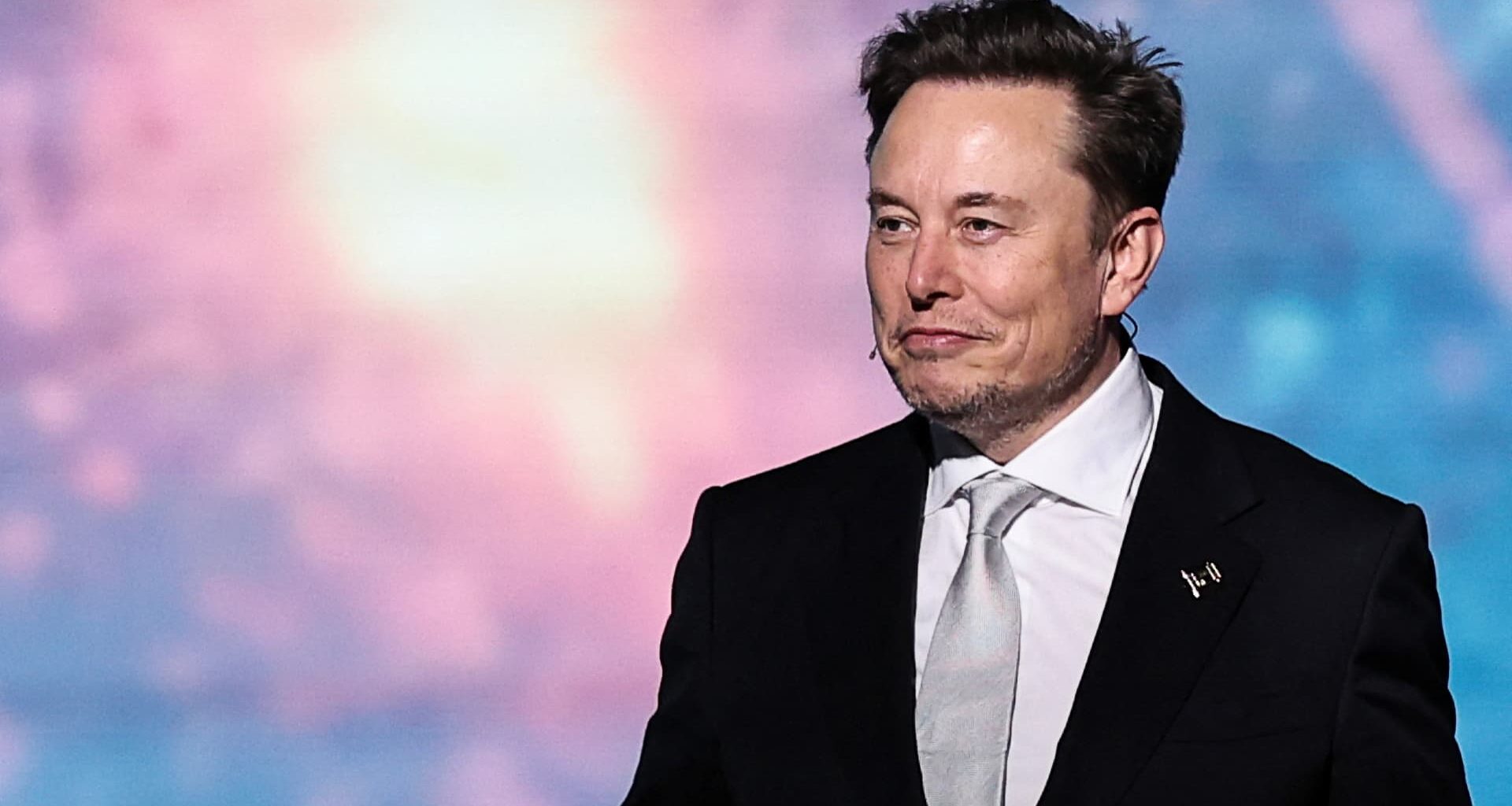 Elon Musk says Tesla needs “gigantic chip fab” for its AI and robotics