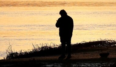 What to know about seasonal affective disorder and how it's treated