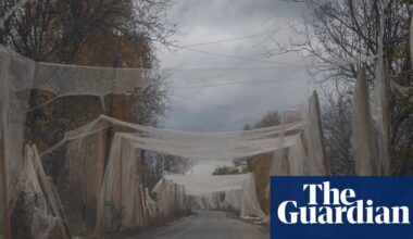 Ukraine war briefing: Ukraine says its troops still holding out in embattled Pokrovsk | Ukraine