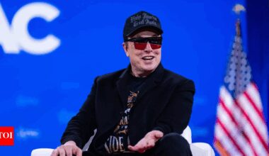 'I have been given nothing': Elon Musk slams Democrat senator questioning his $1 trillion package; 'You are...'