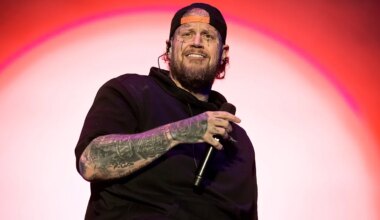 Jelly Roll shaves off decade-long beard after major weight loss journey