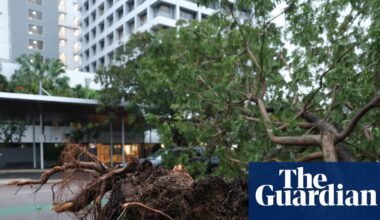 ‘Worst since Tracy’: Darwin in clean-up mode after Tropical Cyclone Fina brings gales and torrential rain | Northern Territory