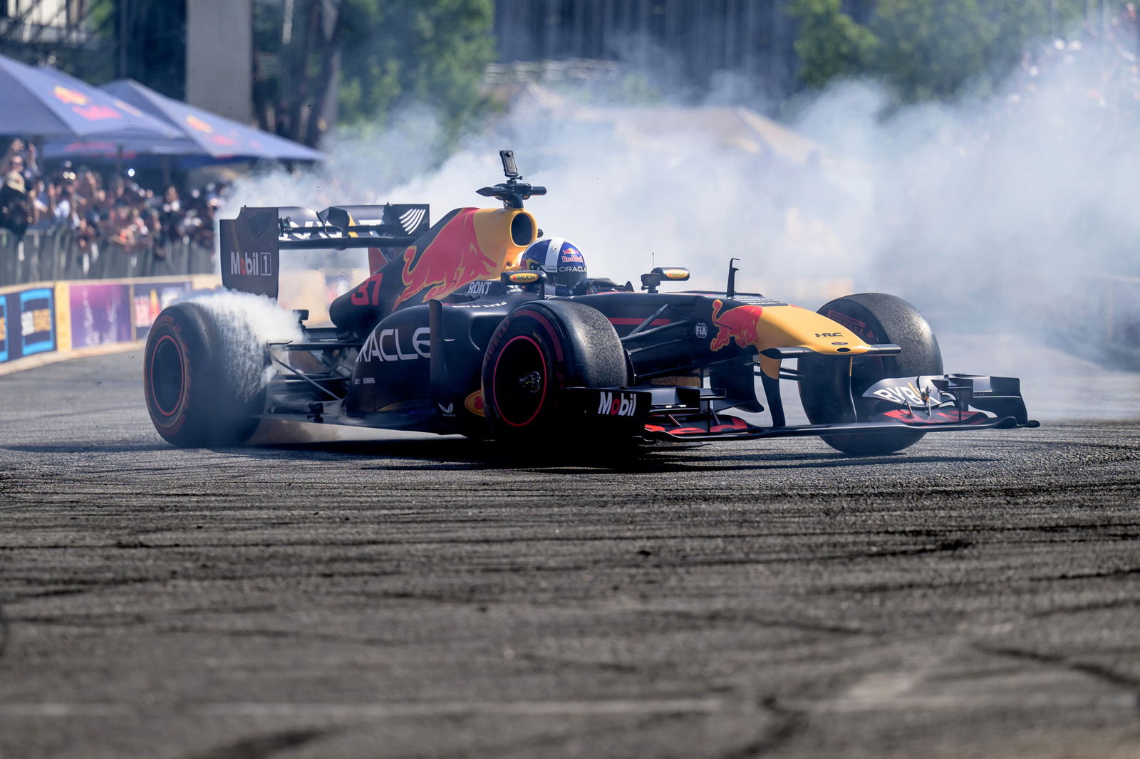 David Coulthard to thrill fans at the 2025 bp Adelaide Grand Final