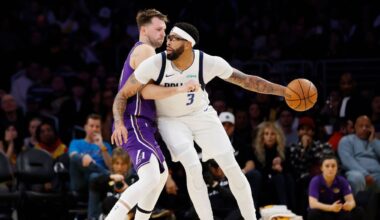 Mavs' Davis outshined by Doncic, Reaves in return to L.A.