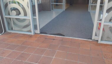 Man starts fire at cop station, dobs himself in