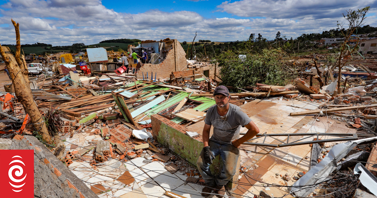 Tornado kills six, injures 750, as it wrecks southern Brazil town