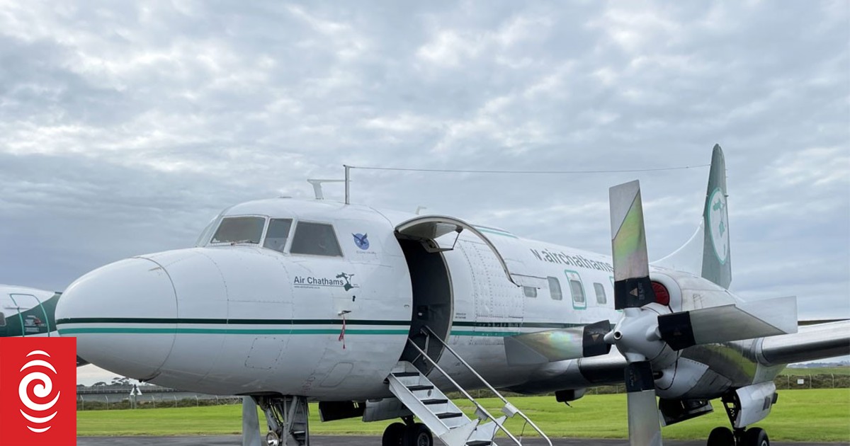 Whakaari/White Island volcanic ash forces flight cancellations