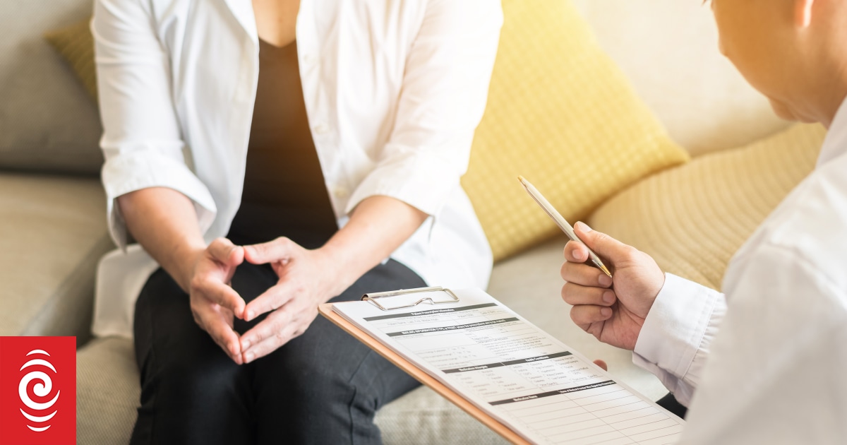 Doctor to apologise to woman's family after missed bowel cancer diagnosis