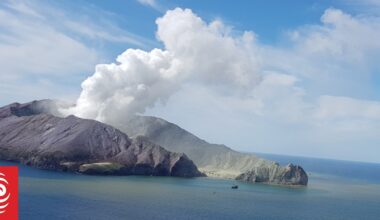 Pilot reveals chaos amid Whakaari eruption aftermath
