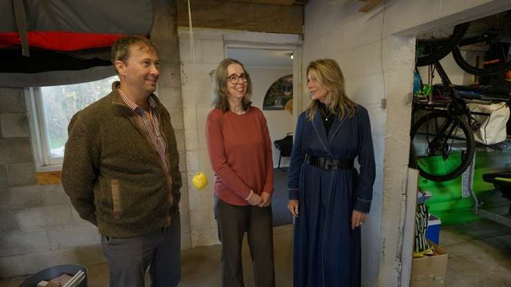Host Paul, right, scours Auckland's North Shore with three generations of house-hunters: mum Lynne, daughter Caroline, and son-in-law Medi. Photo / Supplied
