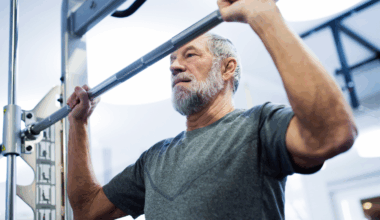 7 things boomers do at the gym that instantly give away their age – VegOut