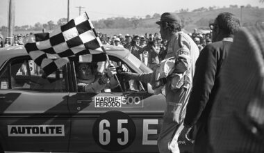 Ford, Supercars teams lead tributes for 'legendary' Allan Moffat