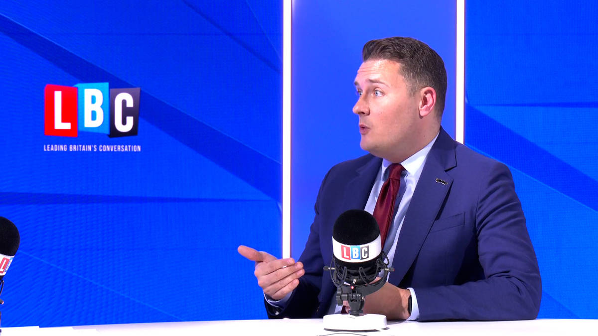 Men are facing pressure because of social media, says Wes Streeting as he opens up about difficult school years
