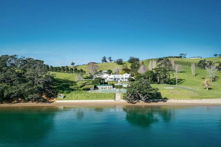 40 Rothschild Terrace, in Ōakura Bay, on Waiheke Island, is on the open market for the first time in 45 years. Photo / Supplied