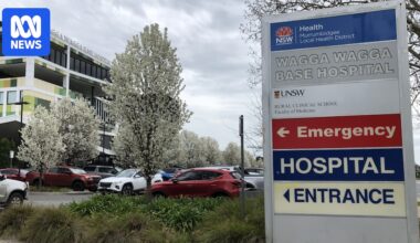 NSW mental health nurse disqualified after intimate relationship with patient