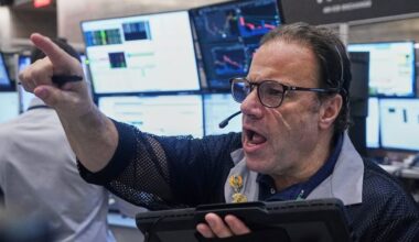 AI stocks at center of stormy day on Wall Street, erasing sharp 1.3% drop