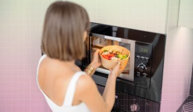Does Microwaving Your Food Destroy Its Nutrients?
