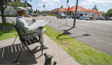 SunLive - Barry to miss a Christmas at home