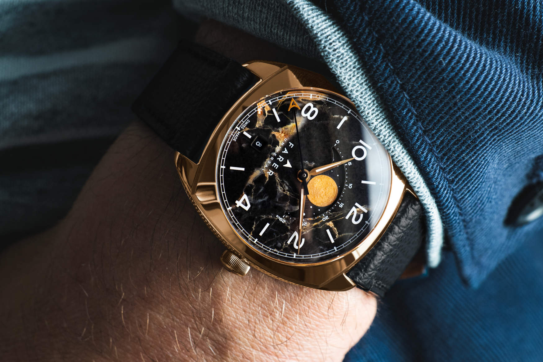 Farer Moonphase Stratton Wristshot