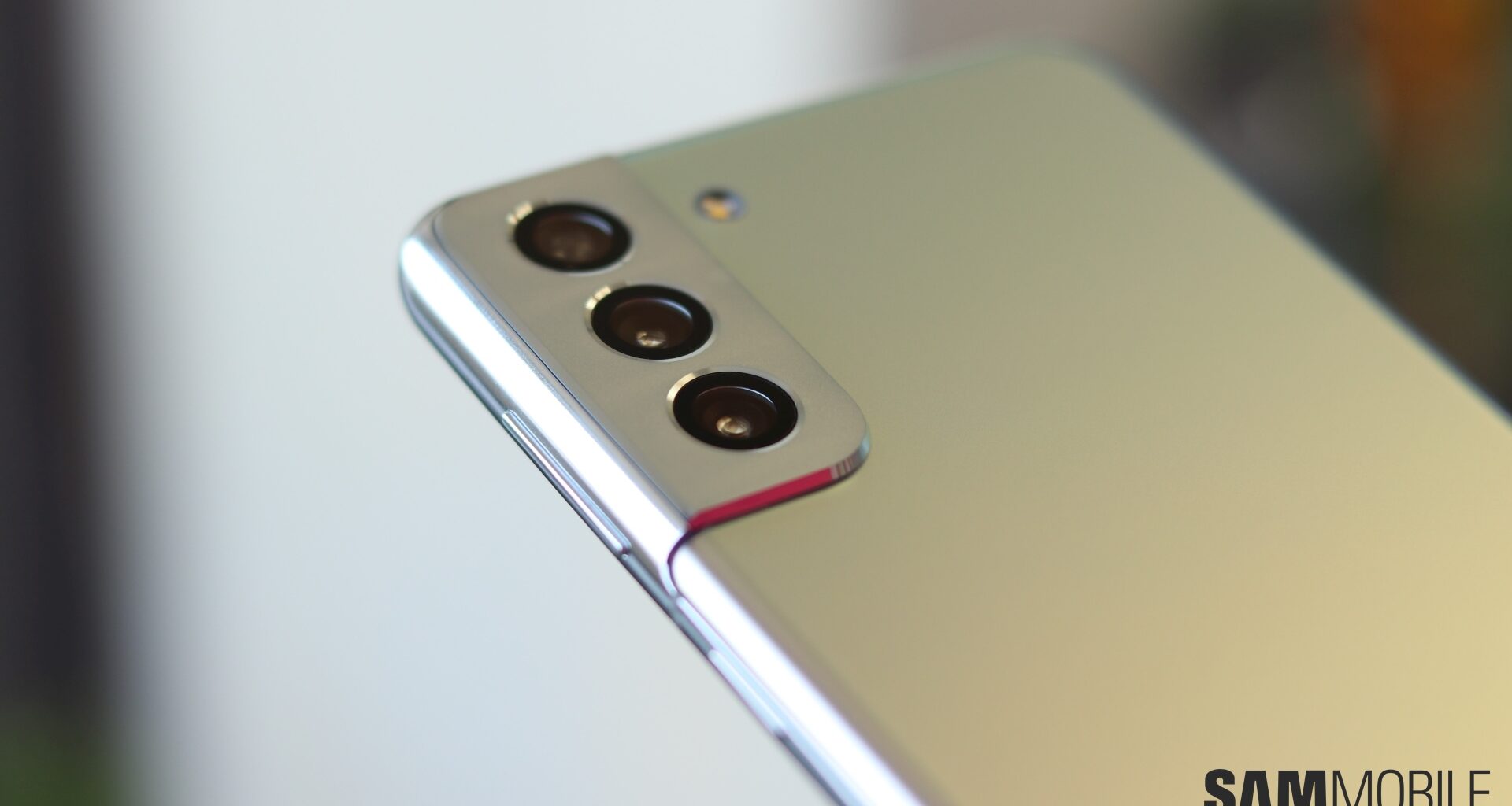 Remember when the Galaxy S21 brought plastic back to the premium range?