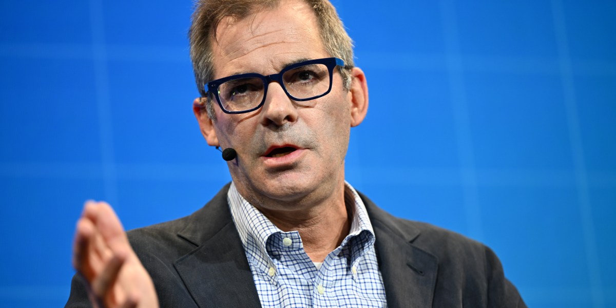 CoreWeave earnings: Data-center operator posts $56 billion in contracted future revenue, but revenue guidance drops amid bubble fears