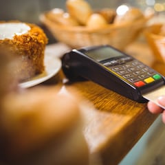 Red flag alert: Bad news for the economy: U.S. credit card debt is at an all-time high of over $1.23 trillion