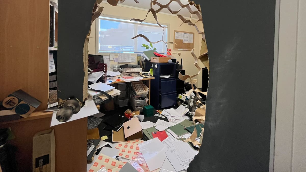 Napier South Red Cross shop raided, safe in office smashed, $1800 stolen