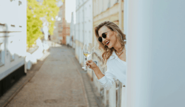 People who came from money usually have blind spots about these 9 privilege indicators – VegOut